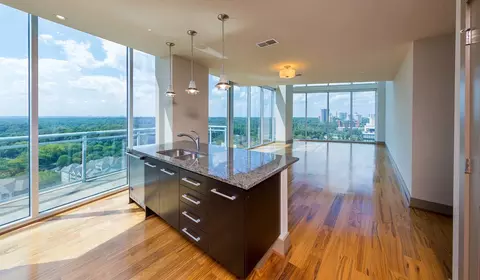 2171 Peachtree Rd NW, Atlanta, GA 30309