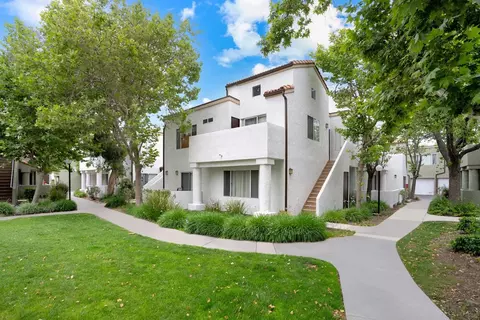 27303 Sara St #64-204, Santa Clarita, CA 91387