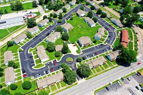 401 Jeanette Benton Dr #459, Evansville, IN 47713