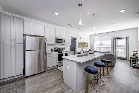 10510 Kings Way Rd #1-1-411, Fishers, IN 46037