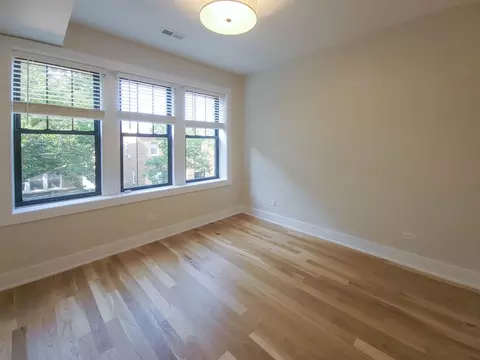 3356 N Sheffield Ave #3358-2, Chicago, IL 60657