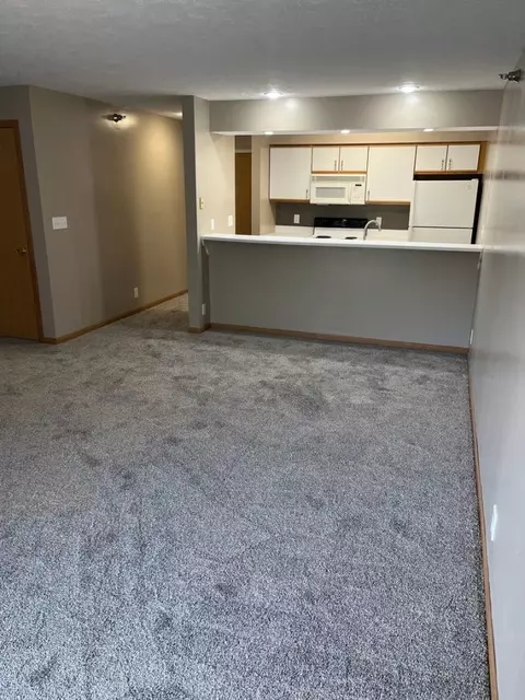 4231 N 7th St #3-307, Lincoln, NE 68521