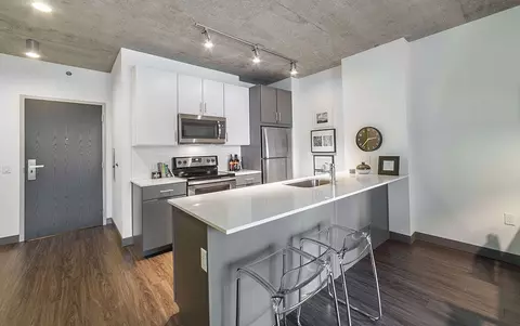 215 W Lake St #2202, Chicago, IL 60606