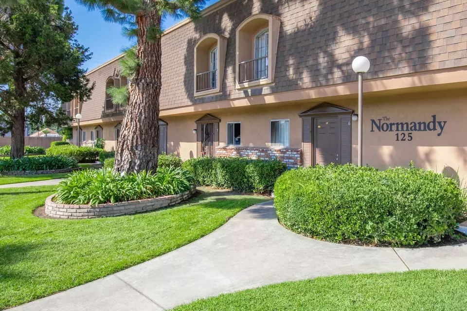  125 N Syracuse St #58, Anaheim, CA 92801 photo 5