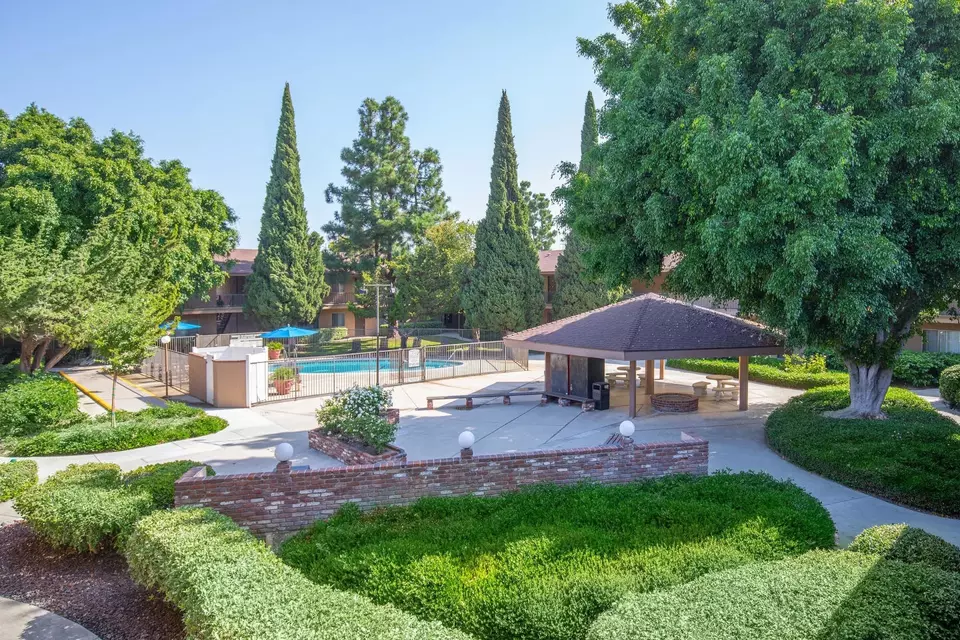  125 N Syracuse St #58, Anaheim, CA 92801 photo 3