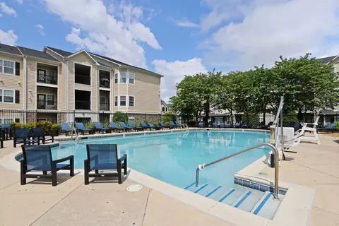 1 Larchmont Pl #1812, Marlton, NJ 08054