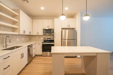 2125 E Apache Blvd #2106, Tempe, AZ 85281 photo 4