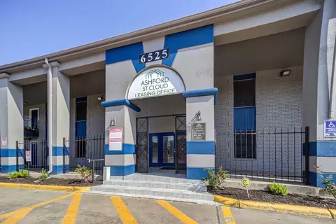 6525 Hillcroft St #425, Houston, TX 77081