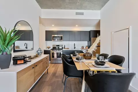 200 W Monroe St #1427, Phoenix, AZ 85003