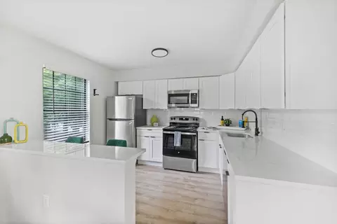 101 Blue Spring Rd, Princeton, NJ 08540