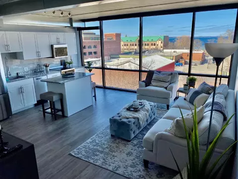 340 E State St #1H, Traverse City, MI 49684