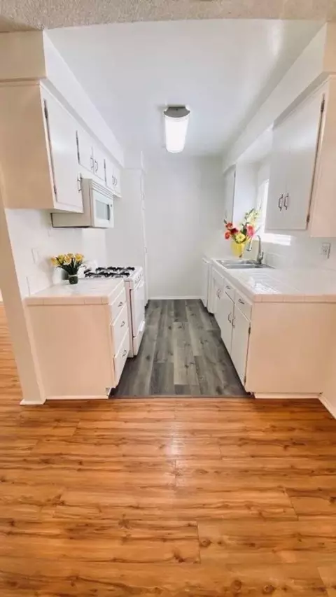 6640-6652 Darby Ave #09440-12, Los Angeles, CA 91335