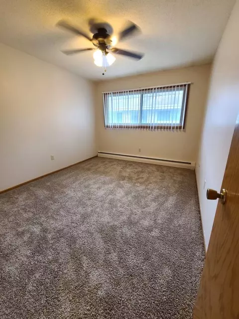 705 Mcknight Rd N #699-201, Saint Paul, MN 55119