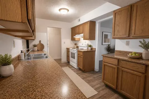 100 E Candlewyck Dr #0227, Kalamazoo, MI 49001