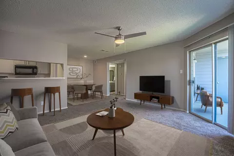 2411 S I-35e #1624, Denton, TX 76210