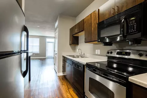 200 Jackson St #104, Columbus, IN 47201