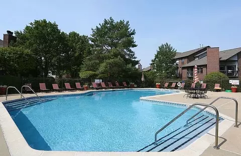 1601 W Woods Dr #0918, Arlington Heights, IL 60004