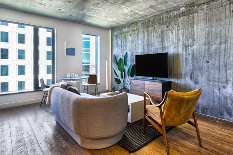 1150 Clay St #413, Oakland, CA 94612