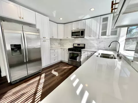 7904 Topanga Canyon Blvd #7904 TOPANGA CYN BLVD. 10, Los Angeles, CA 91304
