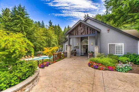 18305 SE Newport Way #L102, Issaquah, WA 98027