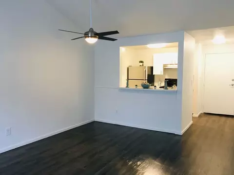 11300 3rd Ave NE #312, Seattle, WA 98125