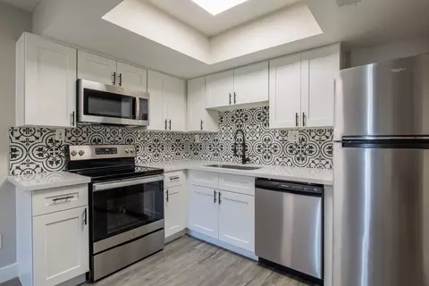 2930 N 52nd St #113, Phoenix, AZ 85018