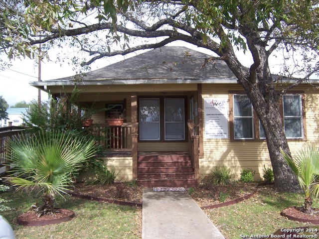 602 Main St, Blanco, TX 78606 photo 1