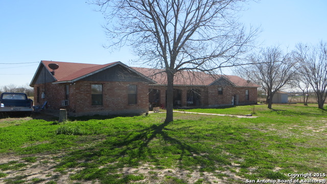 12097 Fischer Rd, Von Ormy, TX 78073 photo 1