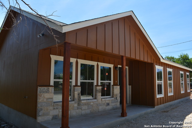 5021 Apache Moon, Spring Branch, TX 78070 photo 1