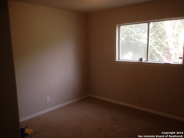 401 Willow Dr, Converse, TX 78109 photo 1