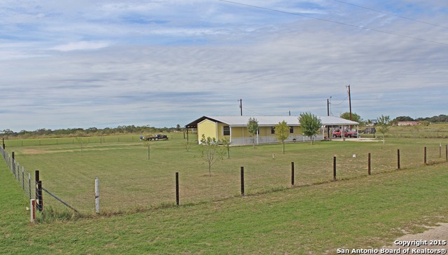 230 Cr 7719, Devine, TX 78016 photo 1