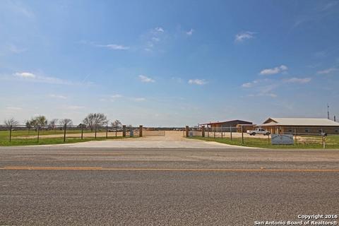 1545 State Highway 173, Devine, TX 78016 photo 1