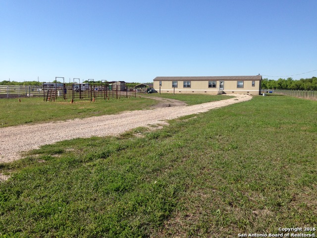 954 County Road 5710, Devine, TX 78016 photo 1