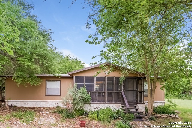 770 County Road 6751, Devine, TX 78016 photo 1