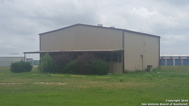 19710 Interstate 35 S, Lytle, TX 78052 photo 1