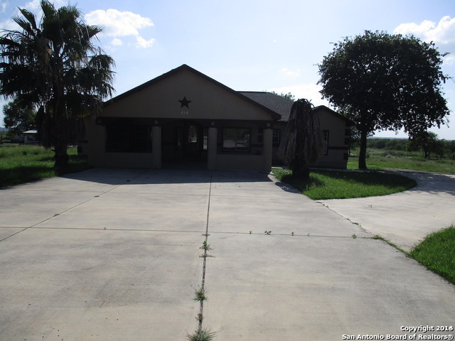 440 Blue Quail Dr, Lytle, TX 78052 photo 1