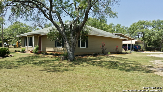 520 Southview Dr, Lytle, TX 78052 photo 1