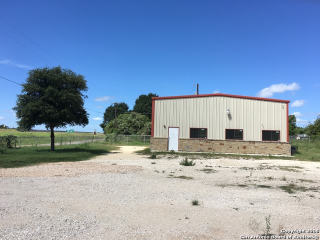 18350 Interstate 35 S, Lytle, TX 78052 photo 1