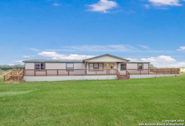 200 S Hill Dr, Lytle, TX 78052 photo 1