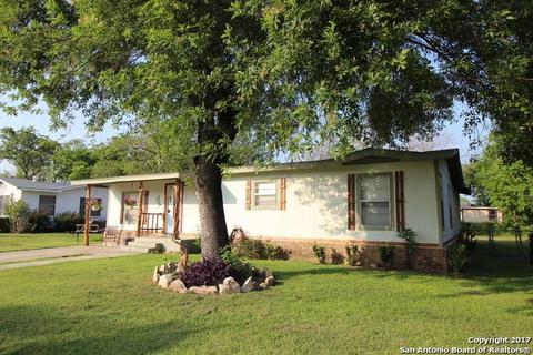 904 Dove Ave, Devine, TX 78016 photo 1