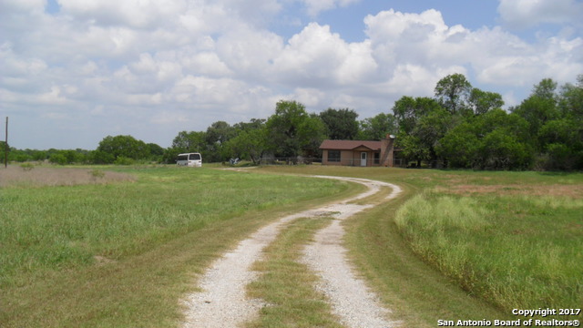 5995 Smith Rd, Von Ormy, TX 78073 photo 1