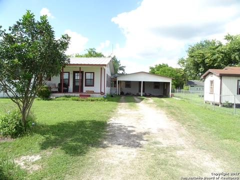 303 E Front St, Runge, TX 78151 photo 1