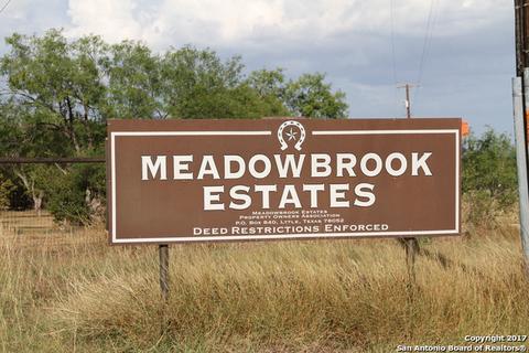 135 Borderbrook Dr, Lytle, TX 78052 photo 1