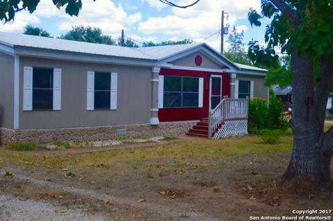 720 County Road 6751, Devine, TX 78016 photo 1