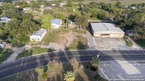 503 Ross Ave, Devine, TX 78016 photo 1