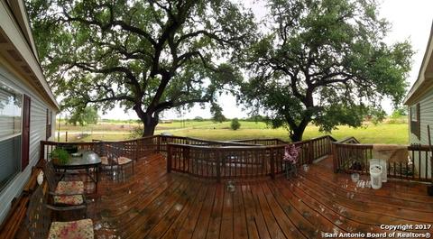 281 County Road 7718, Devine, TX 78016 photo 1