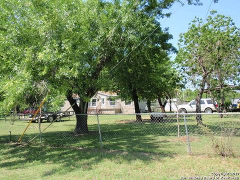 7835 Von Ormy Rd, Von Ormy, TX 78073 photo 1