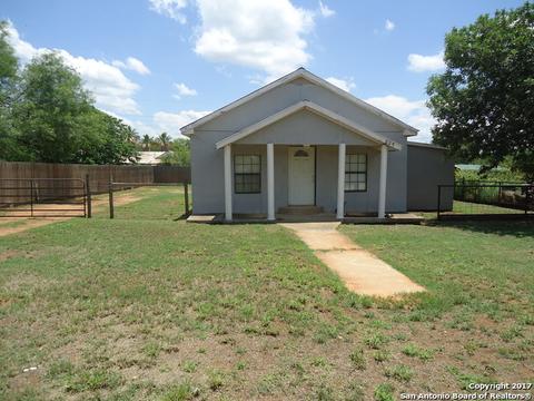 805 La Salle, Cotulla, TX 78014 photo 1