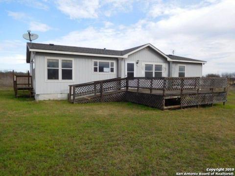 920 County Road 6753, Devine, TX 78016 photo 1