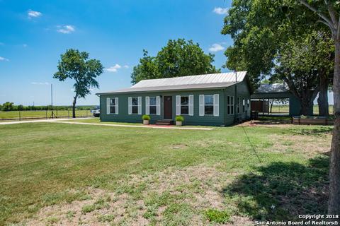 15921 S Fm 471, Devine, TX 78016 photo 1